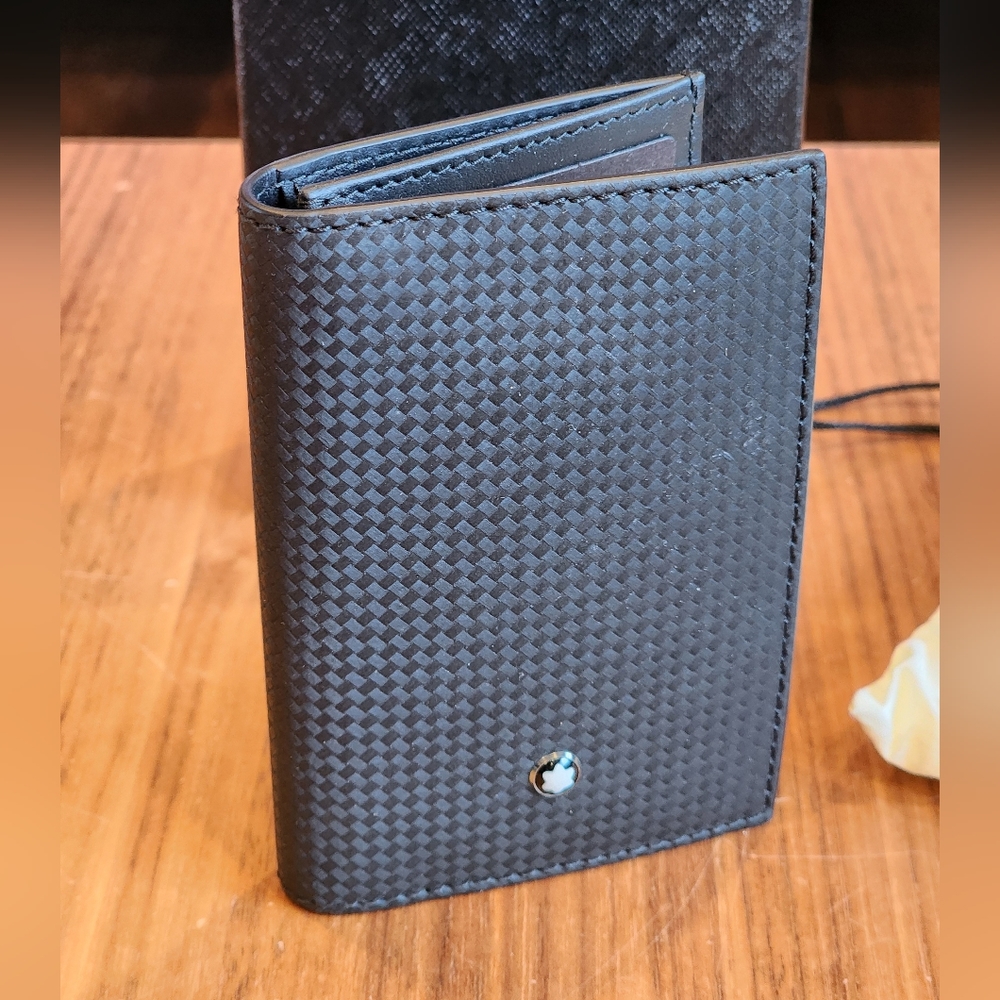 $300 100% Auth Montblanc Leather Card Holder Black with iconic Montblanc Star